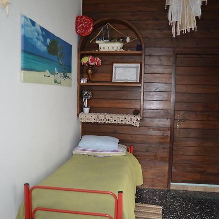 La Castellana Una Finestra Sul Mare- Air Conditioned Леричи Экстерьер фото